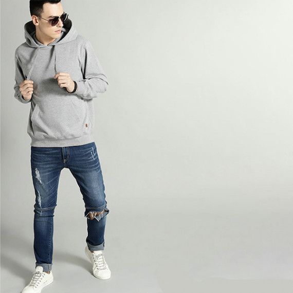 https://www.zenfashion.in/products/the-lifestyle-co-men-grey-melange-solid-hooded-sweatshirt