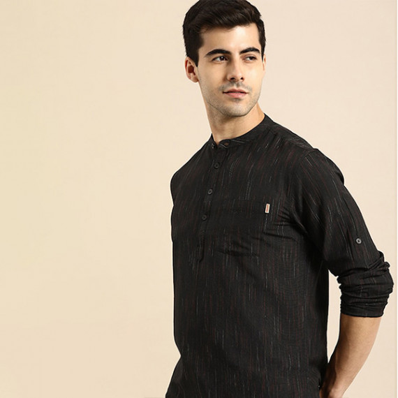https://www.zenfashion.in/products/men-black-woven-design-kurta