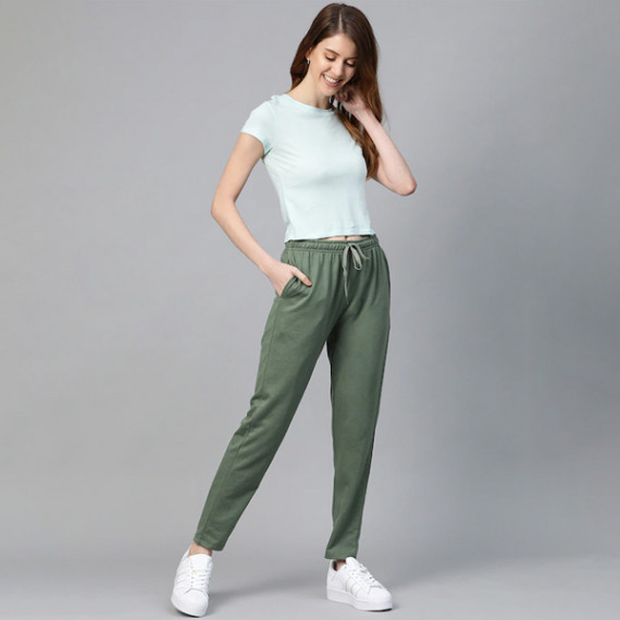 https://www.zenfashion.in/products/women-black-solid-side-stripes-cropped-track-pants