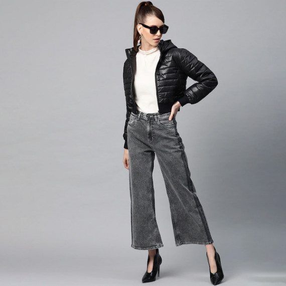 https://www.zenfashion.in/products/women-black-solid-cropped-puffer-jacket