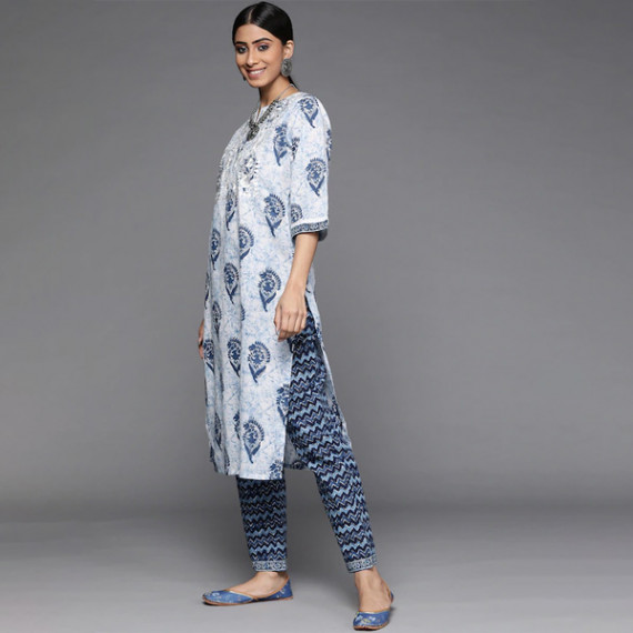 https://www.zenfashion.in/products/women-white-paisley-motifs-printed-pure-cotton-kurta-with-trousers-with-dupatta