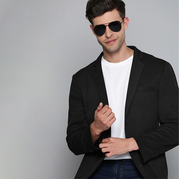 https://www.zenfashion.in/products/men-black-textured-regular-fit-single-breasted-blazer