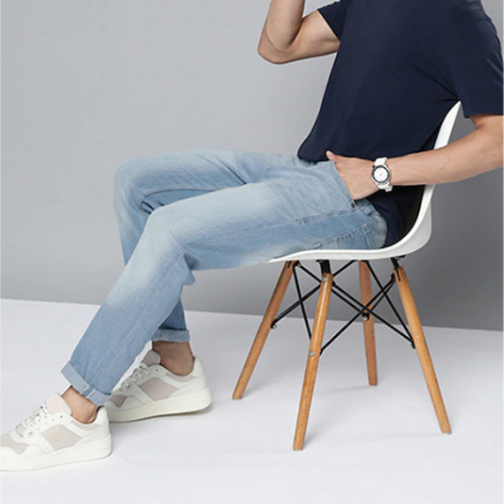 https://www.zenfashion.in/products/men-blue-slim-tapered-fit-light-fade-stretchable-jeans