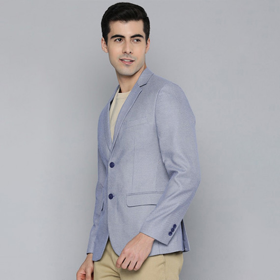https://www.zenfashion.in/products/men-blue-self-design-textured-regular-fit-smart-casual-blazer