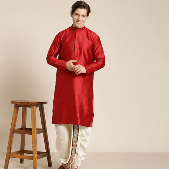 https://www.zenfashion.in/products/mens-cream-coloured-pure-cotton-double-layer-dhoti-gold-zari-border